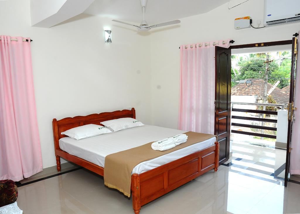 Greenfield Inn Thiruvananthapuram Phòng bức ảnh