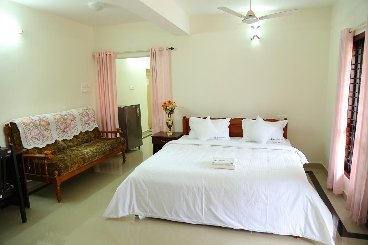 Greenfield Inn Thiruvananthapuram Ngoại thất bức ảnh